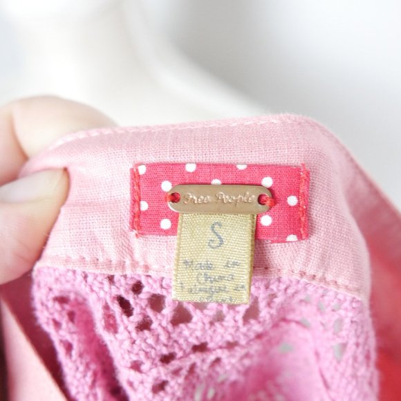 Free People Pink Button Up Short Sleeve Top w/ Gathered Waist Crochet Back Small - Picture 3 of 10